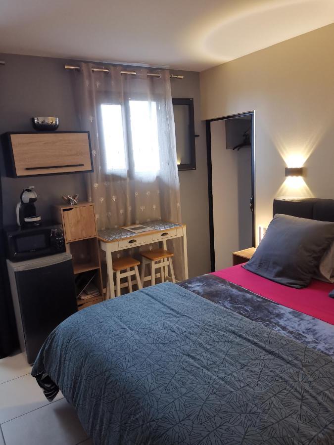 Hostal 170 Room 15 Service Appartement Le Tampon Exterior foto